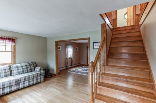 130 Rockland St, Abington, MA 02351-1543