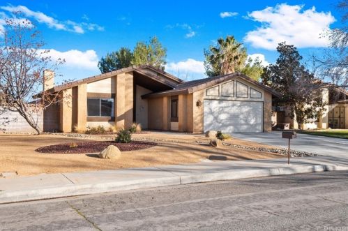 44246 Ruthron Ave, Lancaster, CA 93536-6115