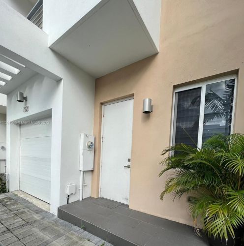 7221 103rd Path, Miami, FL