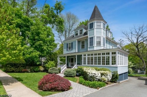 305 Mountain Ave, Montclair NJ  07043-1021 exterior