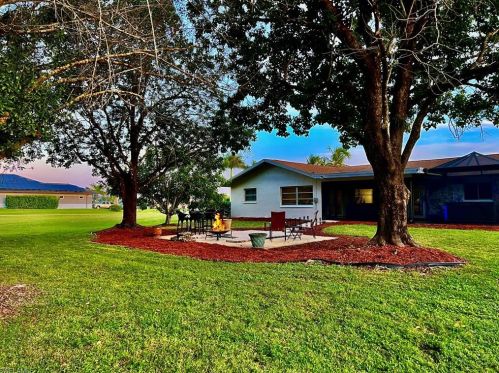 18061 Royal Hammock Blvd, Naples FL  34114-8944 exterior