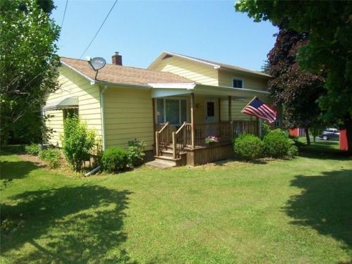 28 River St, Batavia, NY 14020-2935