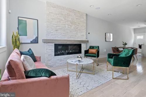 2342 Mascher St, Philadelphia PA  19133-3732 exterior