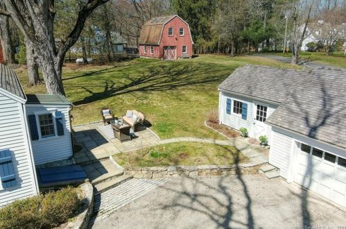 39 Cedar Ln, Ridgefield CT  06877-5301 exterior