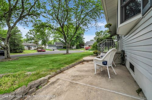 10 Trinity Pl, Jackson Twp NJ  08527-1822 exterior