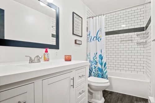1554 Route 12, Gales Ferry CT  06335-1838 exterior