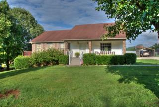211 Lee Ave, Woodbury, TN 37190-1323