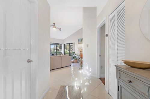 540 113th Ter, Hollywood FL  33025-3424 exterior