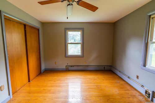 95 Wheeler Ave, Salem NH  03079-3494 exterior