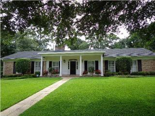 24 Edgefield Rd, Mobile, AL 36608-1806