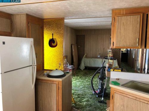 16401 San Pablo Ave, Richmond CA  94806-1331 exterior