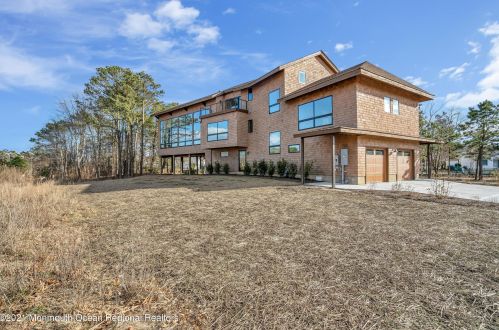 49 Cherokee Ln, Bricktown NJ  08724-4405 exterior