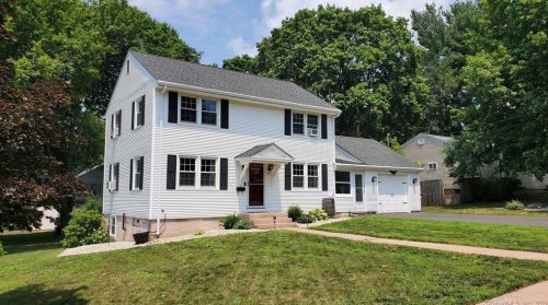 45 Castle Rd, Manchester, CT 06042-2814