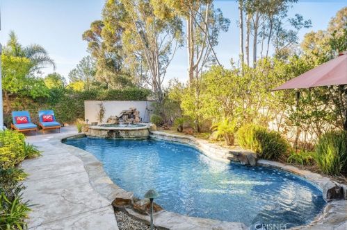27510 Bradenton Ct, Santa Clarita, CA 91354-1840