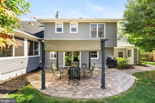 117 Monticello Dr, Riverton NJ 08077-4377 exterior