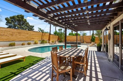 46500 Cameo Palms Dr, La Quinta CA  92253-2016 exterior