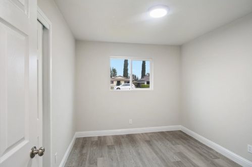 355 Linwood Ave, Turlock CA  95380-6315 exterior