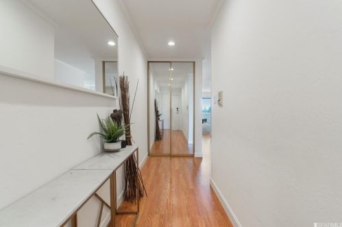 3 Embarcadero, Oakland, CA 94607-4540