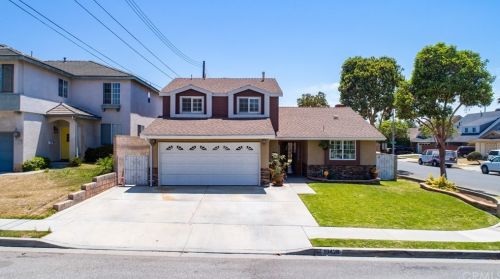 19428 Kemp Ave, Long Beach, CA 90746-2849