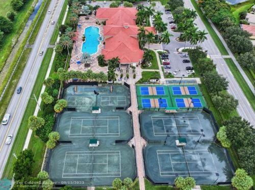 13834 Via Nadina, Delray Beach FL  33446-3716 exterior