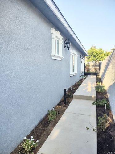 3780 La Hacienda Dr, San Bernardino CA  92404-2039 exterior