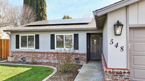 548 Denise Dr, Ripon CA  95366-2808 exterior