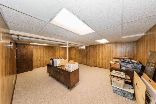 12427 Golf Dr, Thiensville WI  53092-2462 exterior