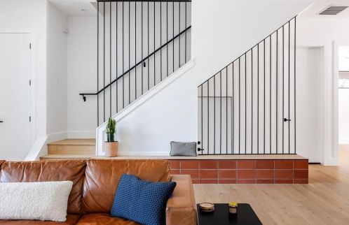 1301 Deloney St, Austin TX  78721-1909 exterior