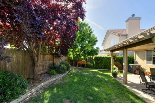 6826 Kilconnell Dr, Elk Grove CA 95758-4489 exterior