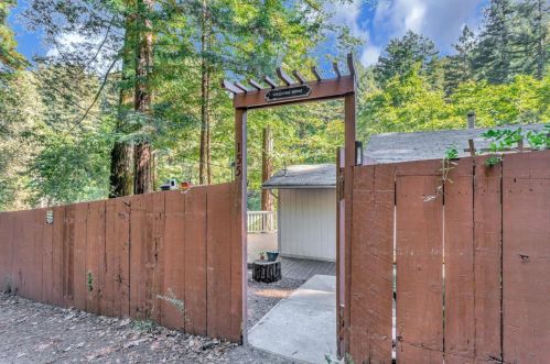 155 West Dr, Felton, CA 95018-8831