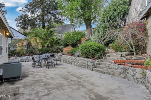 2919 El Caminito, Glendale CA  91214-2006 exterior