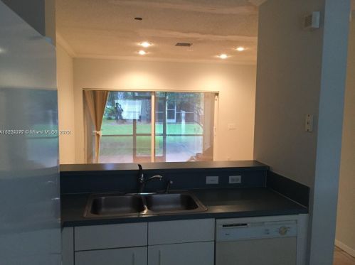 316 120th Ave, Hollywood, FL 33025-5930