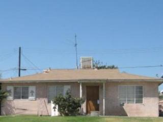 2604 Floral Dr, Bakersfield, CA 93305-3126