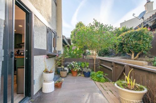 1032 Meadow Way, Pismo Beach CA  93420-1808 exterior