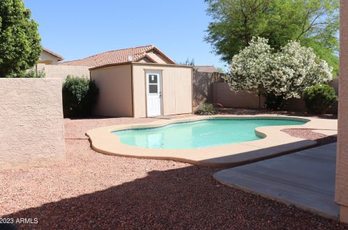 16868 Post Dr, Sun City, AZ 85388-1561