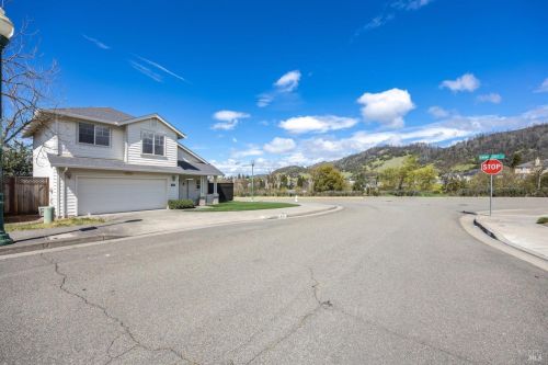 1401 Snowy Cloud Way, Santa Rosa CA  95409-4373 exterior