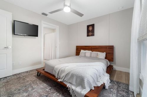 2505 20th Ave, Cape Coral FL  33904-3226 exterior