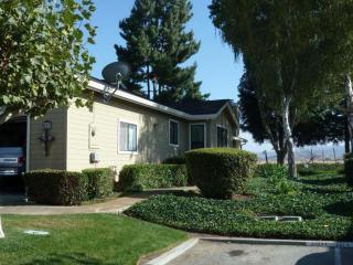 837 Helen Dr, Hollister, CA 95023-6613