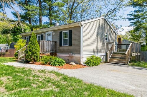 11 Beckett St, Hanson, MA 02341-1407
