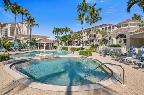 7687 Pebble Creek Cir, Naples FL  34108-6591 exterior