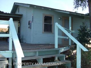1250-1256 Barbara Dr, Vista CA  92084-7266 exterior