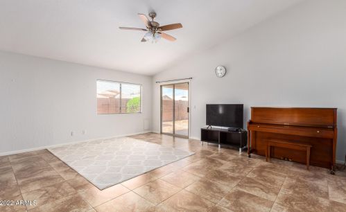 766 Oxford Ln, Gilbert, AZ 85233-8620