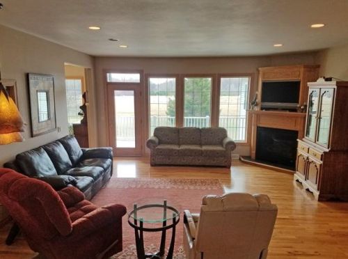 8207 Mcmillan St, Marshfield, WI 54449-9104