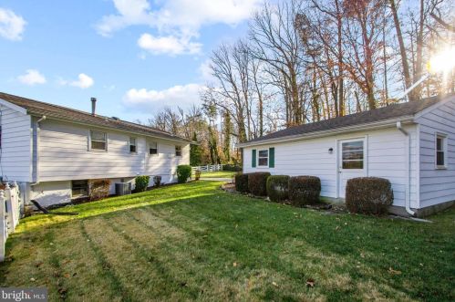 7612 Pollen St, Lorton VA  22079-1636 exterior