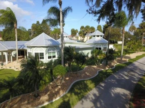 3 Cedar St, Daytona Beach FL  32127-6416 exterior