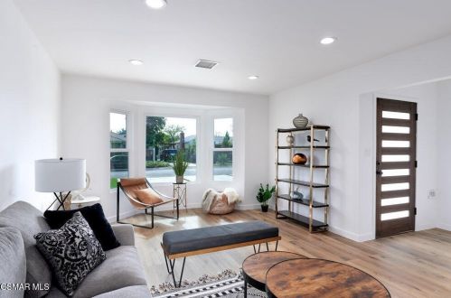 14363 Collins St, Van Nuys CA 91316-1030 exterior