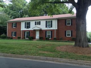 2717 Dorchester Pl, Charlotte NC  28209-1244 exterior