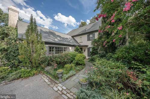 137 Rose Ln, Haverford, PA 19041-1724