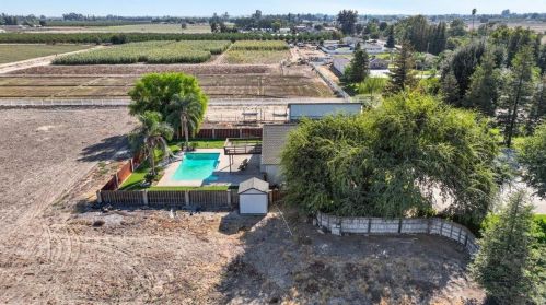 1812 Golf Rd, Turlock CA  95380-9746 exterior