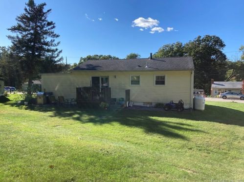 30 Shawondassee Dr, Stonington, CT 06378-2424